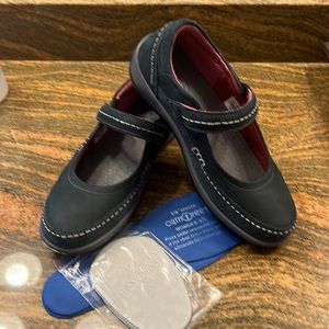 ladies 8.5 ortho feet Mary Jane shoe